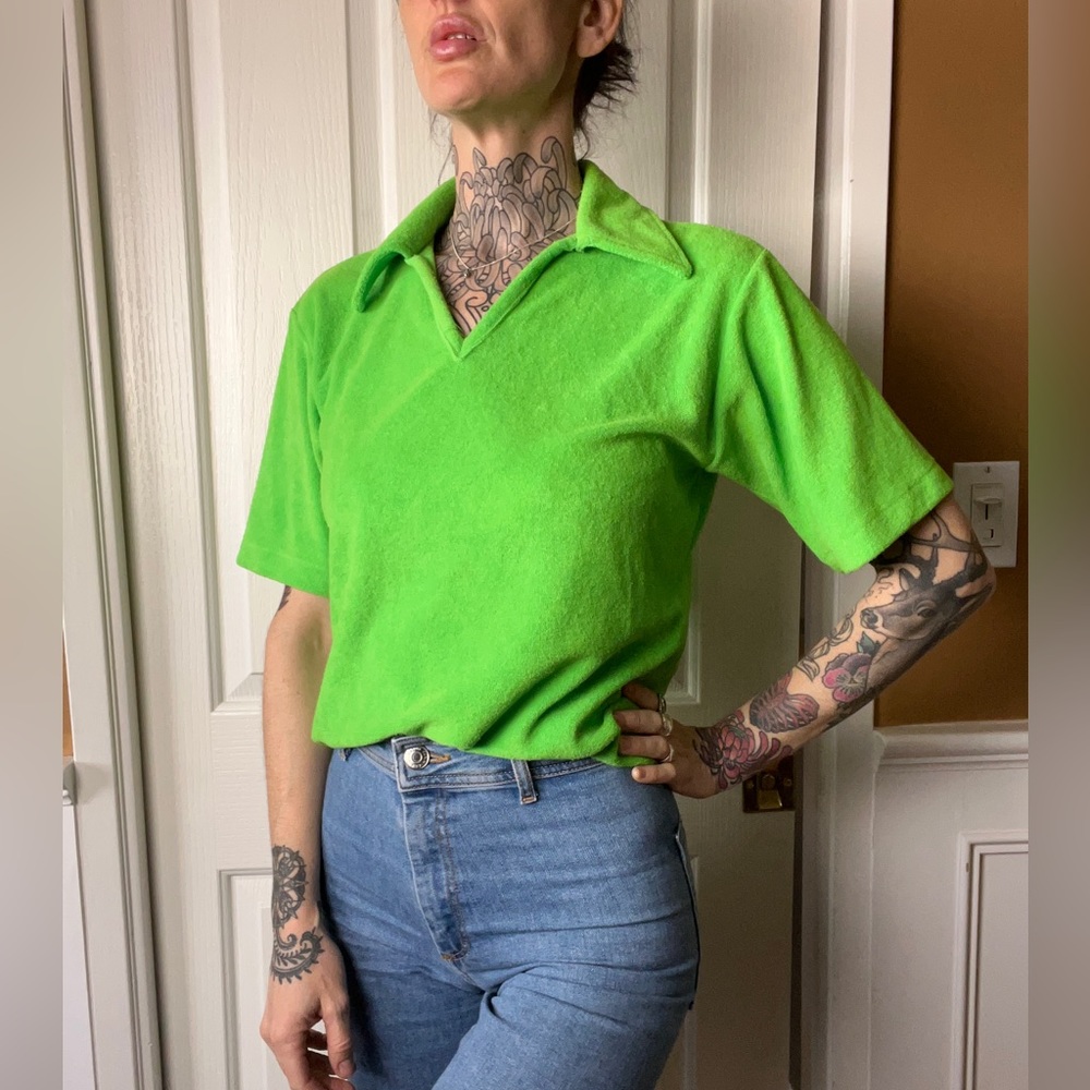 Vintage 1970’s “Terry” Green Terrycloth V Neck Peter Pan Collar Short Sleeve M